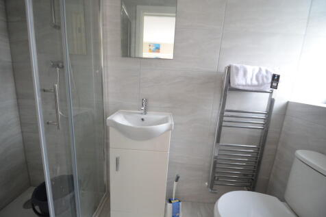 Russet drive bath...