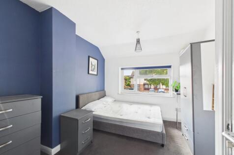 Room 5, Wakefield Avenue, Tutbury photo 3