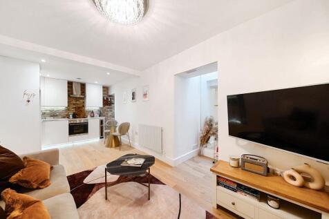 Upper Richmond Road, Putney, London, SW15 photo 4
