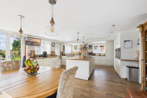 Open Plan Kitchen/Dining Room
