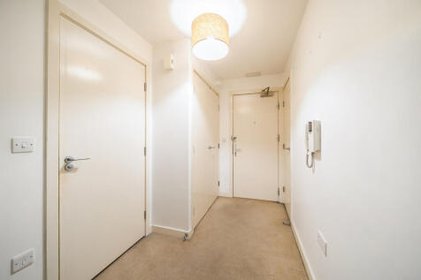 1385972-15-692f15...