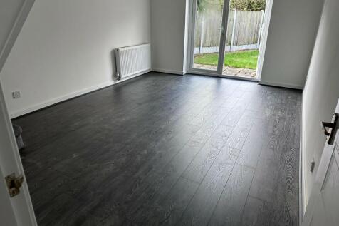 Leveson Drive, Tipton, West Midlands, DY4 photo 4