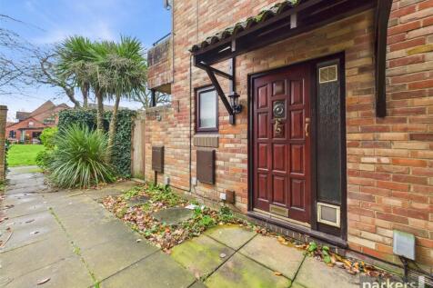 Reading, RG6 - property photo