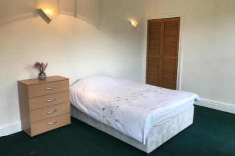 £151 pppw inc 3 bills - 11 Victoria Road, Manchester, Greater Manchester, M14 photo 5
