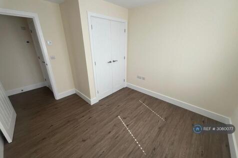 Place Road, Cowes, PO31 photo 5