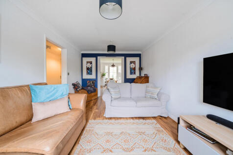 7-6819d38e63354-1...