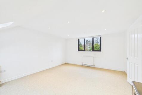 CAM01740G0-PR0486-STILL017