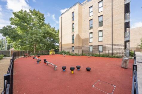 Merriam Close