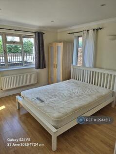 Double Bed 
