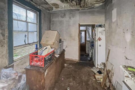 16 Strathville Road, Earlsfield, London, SW18 4QZ