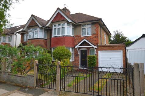 Hounslow, TW3 - property photo