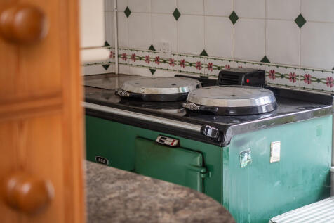 HoneysuckleCottag...