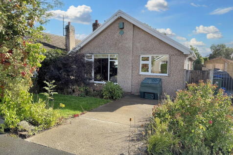 Rhyl, LL18 - property photo