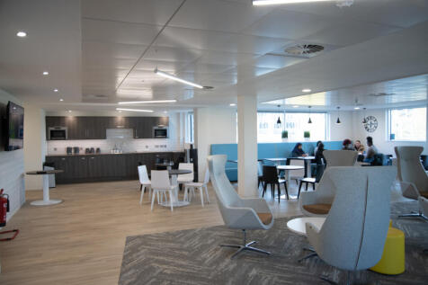 Tower Bridge, ST. Katharine Docks