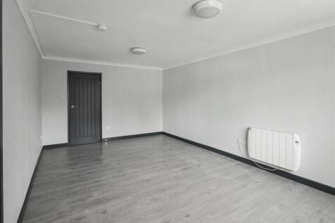 Westmaner Court, Hall Drive, Chilwell photo 4