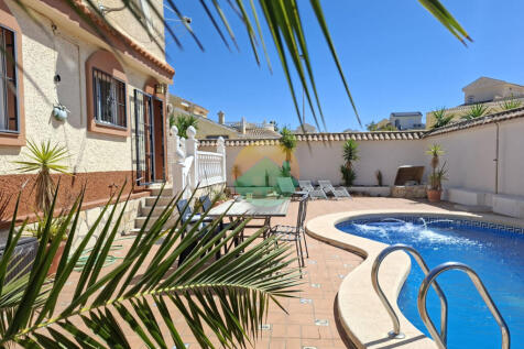 4 Bedroom Detached For Sale-NEB645-2