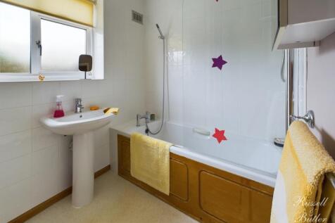 CAM02127G0-PR0266-STILL019