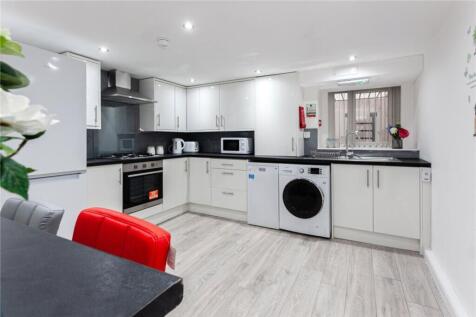 Aberdeen Crescent, Stockport, SK3 photo 3