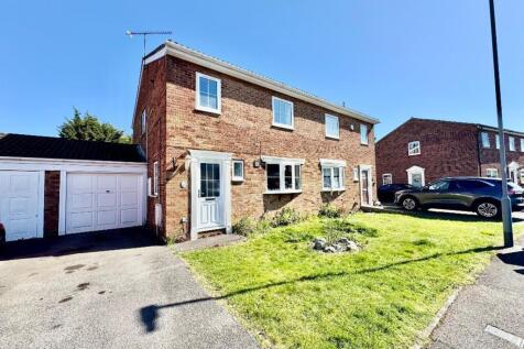 Luton, LU2 - property photo