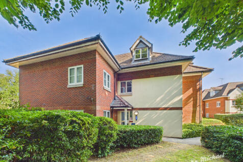 CAM03218G0-PR1132-STILL011