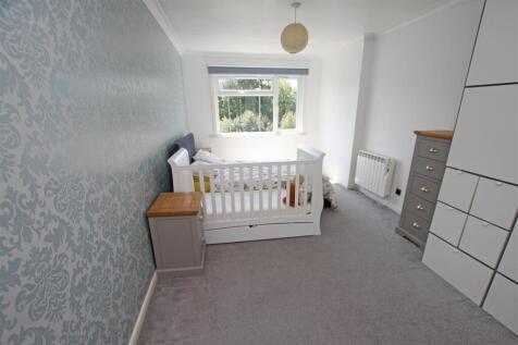 Bedroom a.jpg
