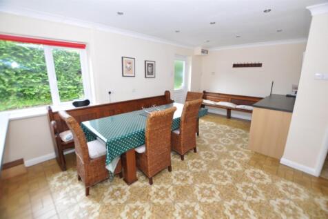 Kitchen/Dining/Family room