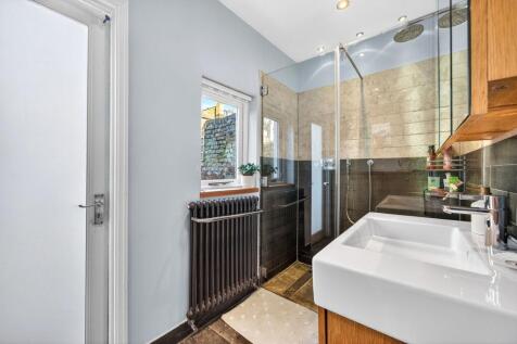 En-suite shower room