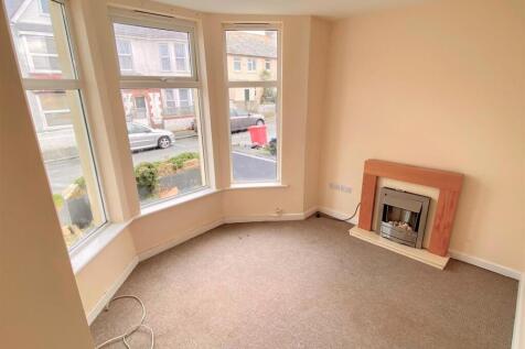 2, 8 Mayfield Road Lounge