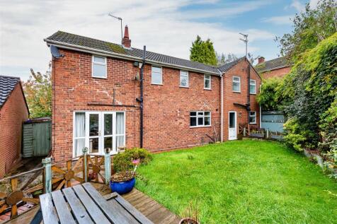 5 Gospel End Road-Garden 1.jpg