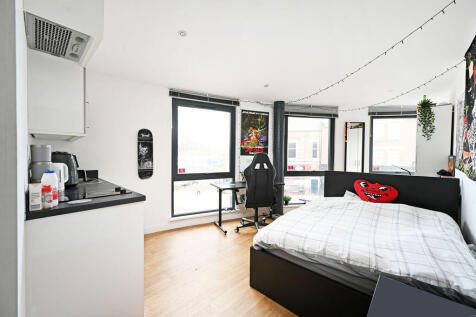 Studio Apartment 