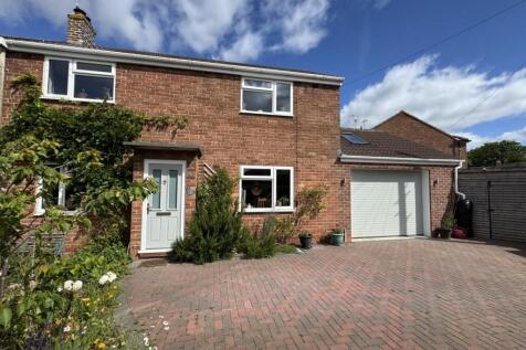 Front and Driveway.jpeg