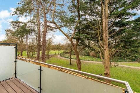 PLOT 7 - 2. Balcony_2.jpg