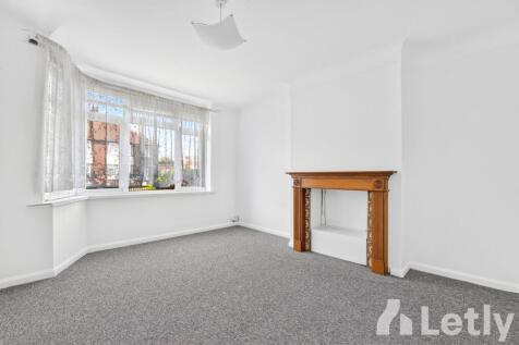 Oak Gardens, Edgware, HA8 photo 3