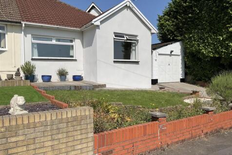 12 Energlyn close new front photo.jpeg