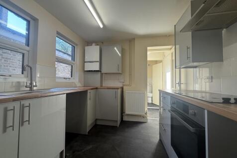 Gordon Terrace, Rochester, Kent, ME1 1SB photo 4