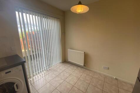 Whitmore Park Drive, Barry photo 3