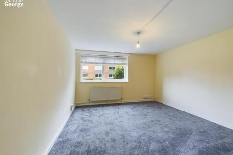 Mayfield Court 7 (10) living room 3.jpg