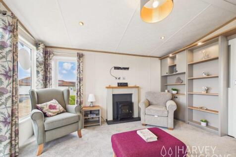 Pemberton Abingdon Lounge Fireplace Seaview Holida