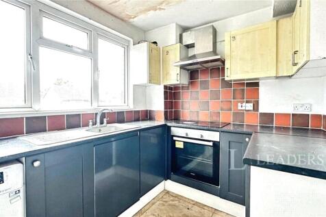 Brendon Avenue, Luton, Bedfordshire, LU2 photo 4