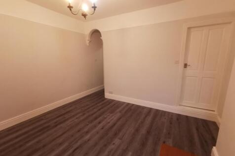 Ashfields New Road, Newcastle-under-lyme photo 5