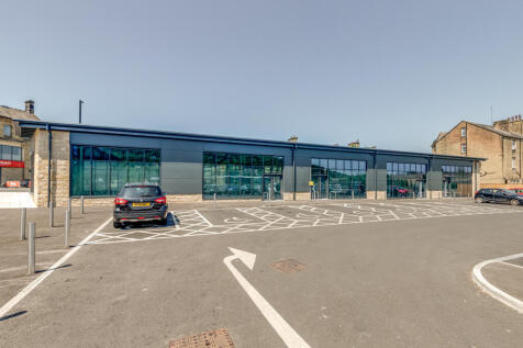 Retail Property (high street) to rent Image 4