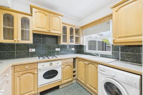 CAM02545G0-PR0512-STILL001