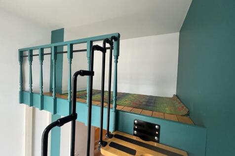 Bedroom 2 Feature