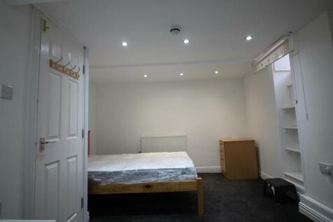 7AT- Bedroom 2.2.JPG