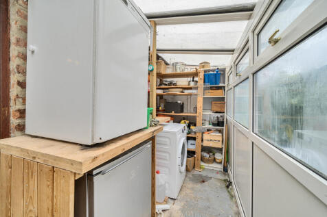 1371215-6-68f8f90...