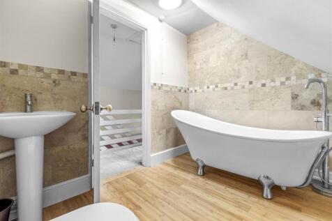 Merano, School Close, Cryers Hill HP15 6JX-2.jpg