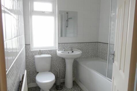Kilroyd Avenue, CLECKHEATON, West Yorkshire photo 5