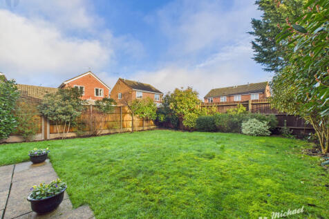 CAM03218G0-PR0869-STILL003