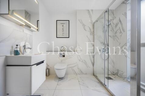 Hand Axe Yard, St Pa