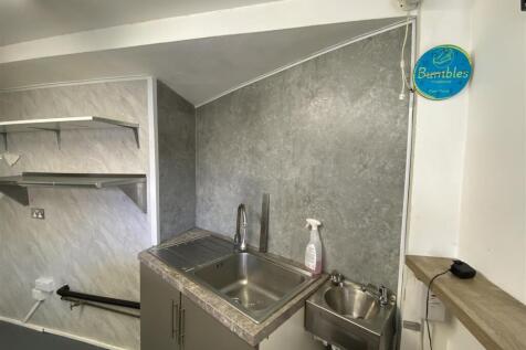 Takeaway to rent Image 6